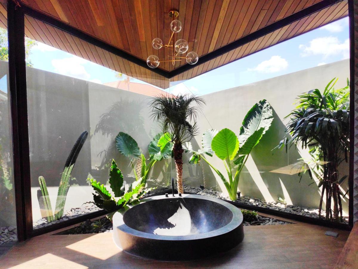 Villa Feh Bali By House Of Winds - Neo Tropical Eden Near Canggu Kerobokan Extérieur photo